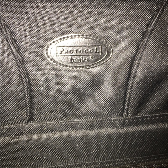 Carry on luggage/handbags in excellent condition - Picture 5 of 8